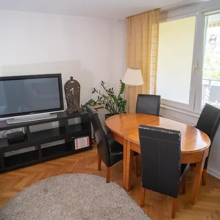 Charm Nowiniarska Apartment Warsaw